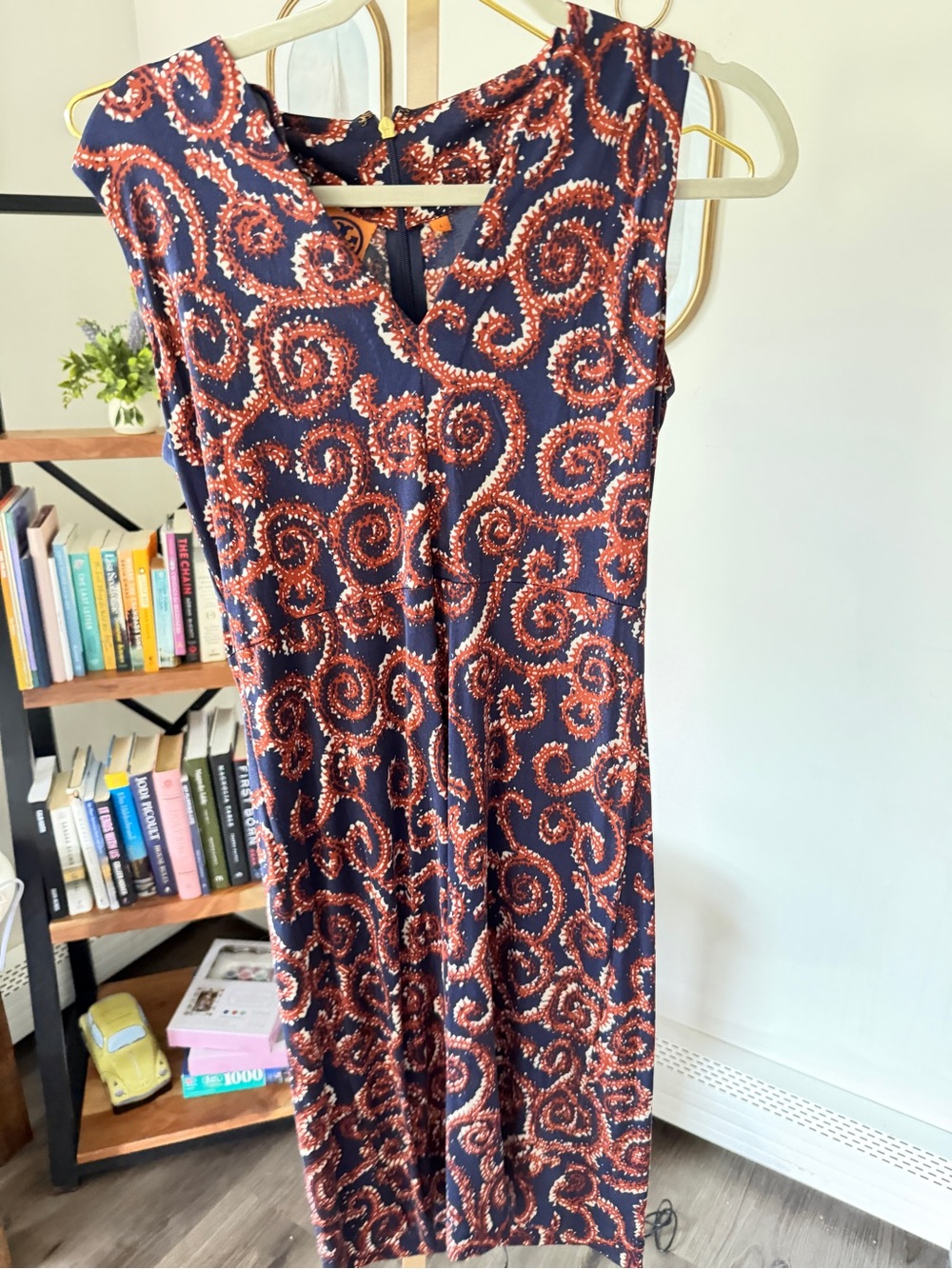 Tory Burch 100% Silk Navy Rust Paisley Sleeveless Midi Sheath Dress -Size Large - Picture 2 of 4